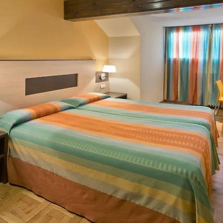 Hotel Hotel Serhs Ski Port Del Comte 2*